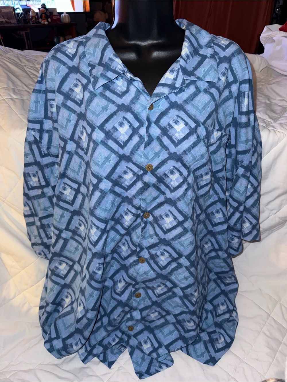 Tommy Bahama Blue Diamond Tropical Beach Silk Relaxed Button Up